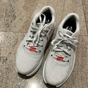 Skechers Arch Fit men’s sneakers size 10